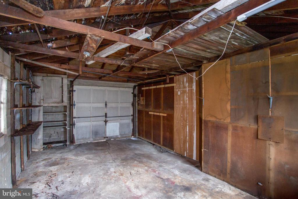 126 W WHITE STREET