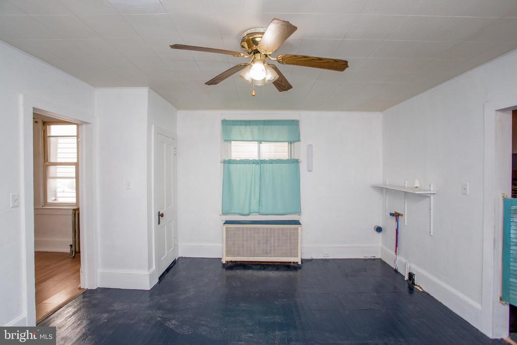 126 W WHITE STREET
