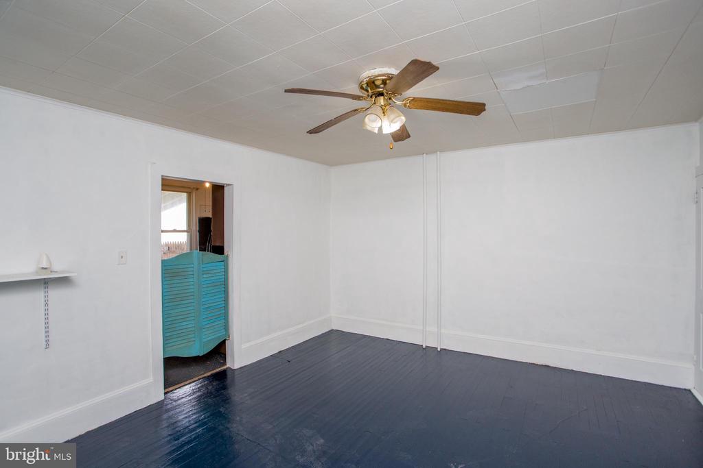 126 W WHITE STREET