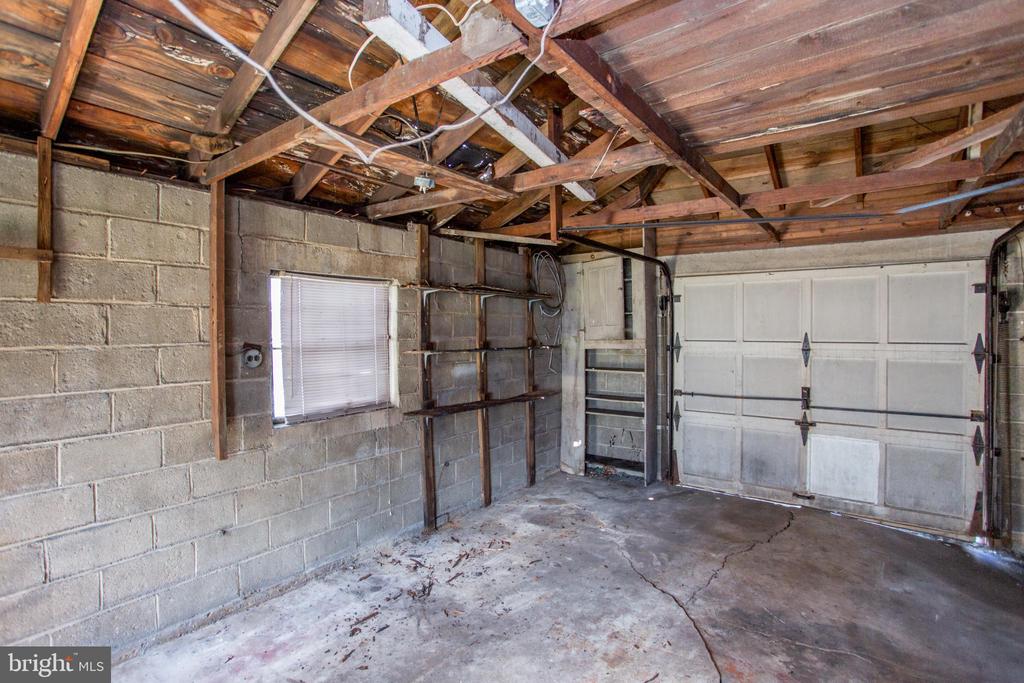 126 W WHITE STREET