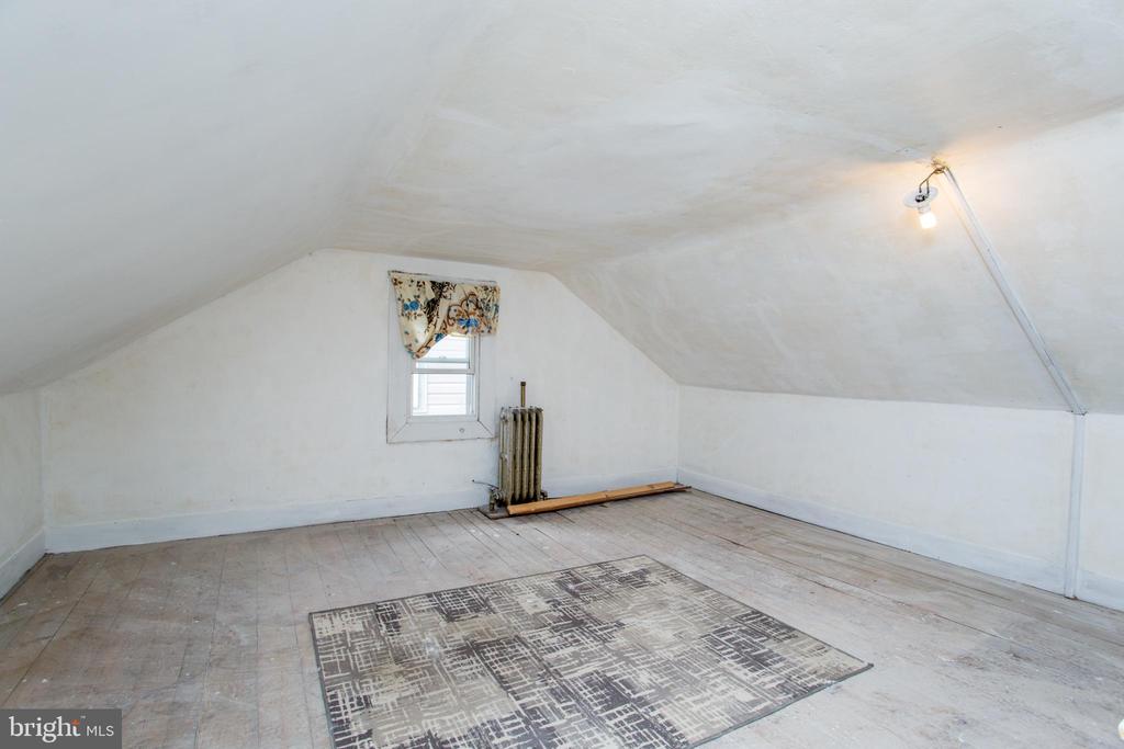 126 W WHITE STREET