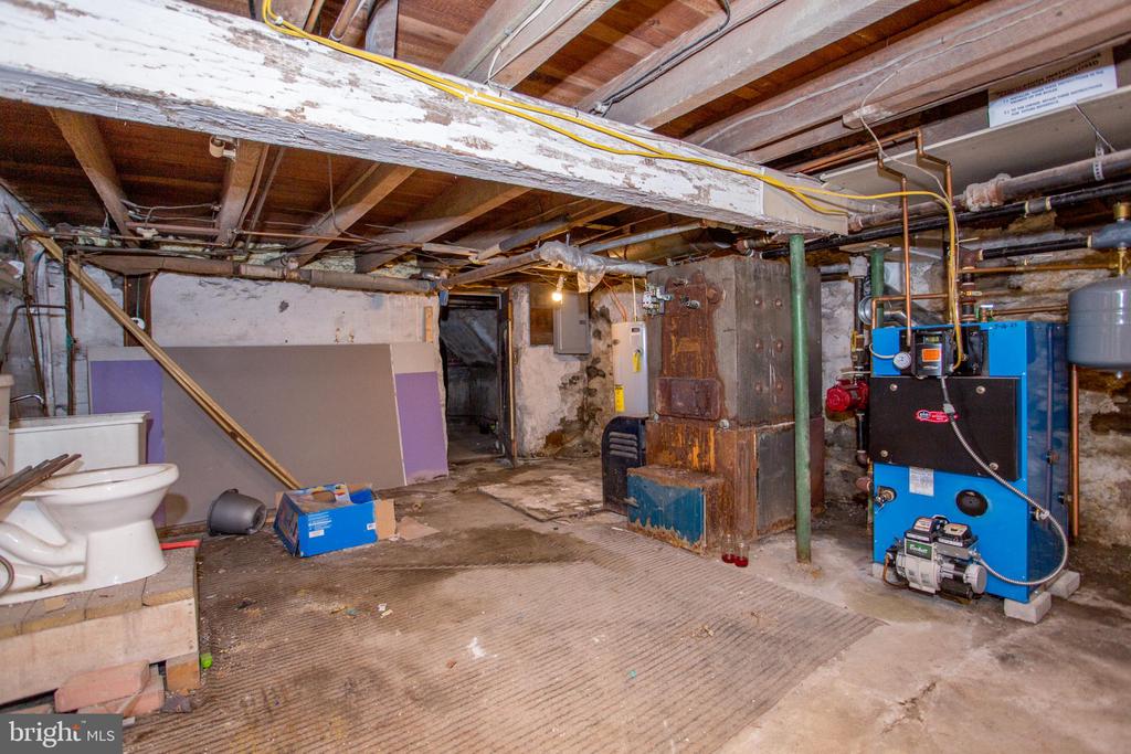 126 W WHITE STREET