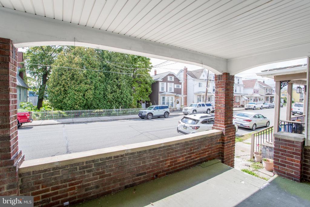 126 W WHITE STREET