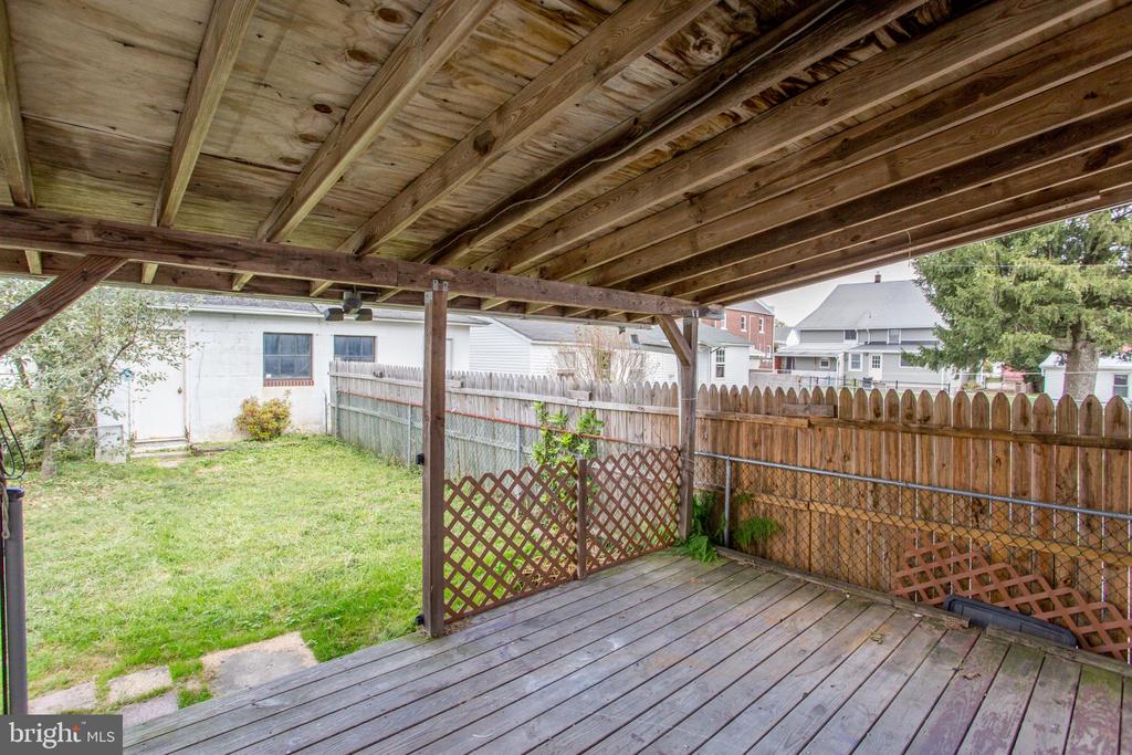 126 W WHITE STREET