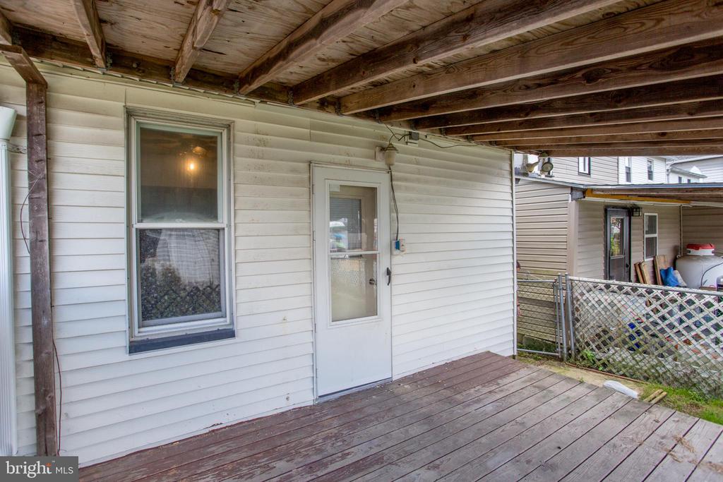 126 W WHITE STREET