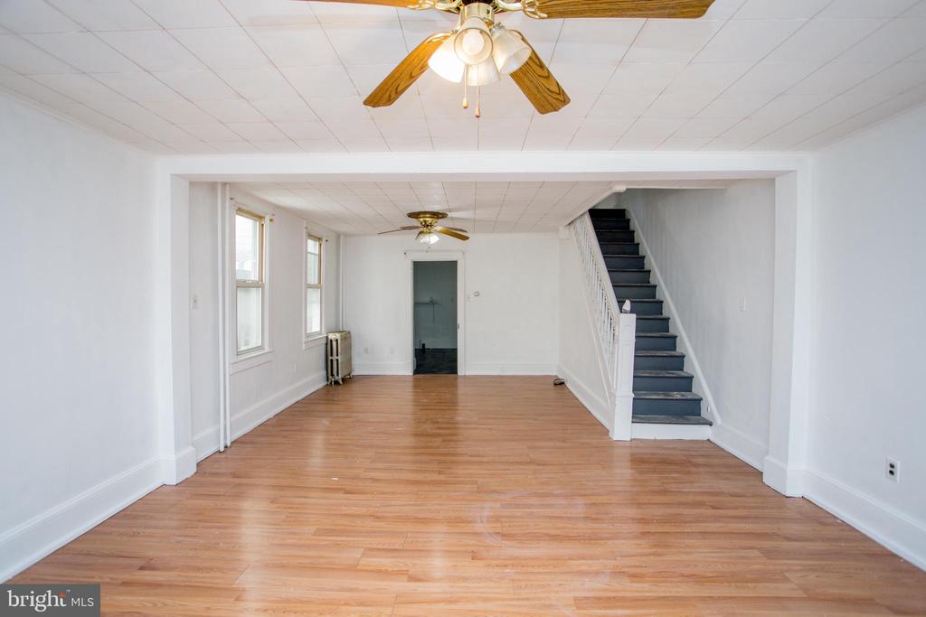 126 W WHITE STREET