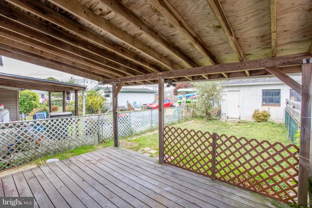 126 W WHITE STREET