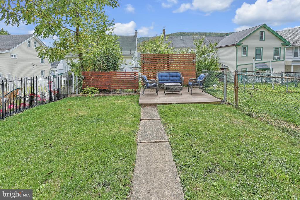 431 CENTER AVENUE