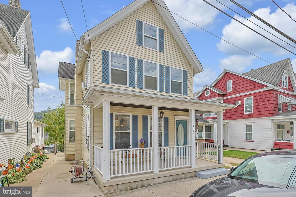 431 CENTER AVENUE