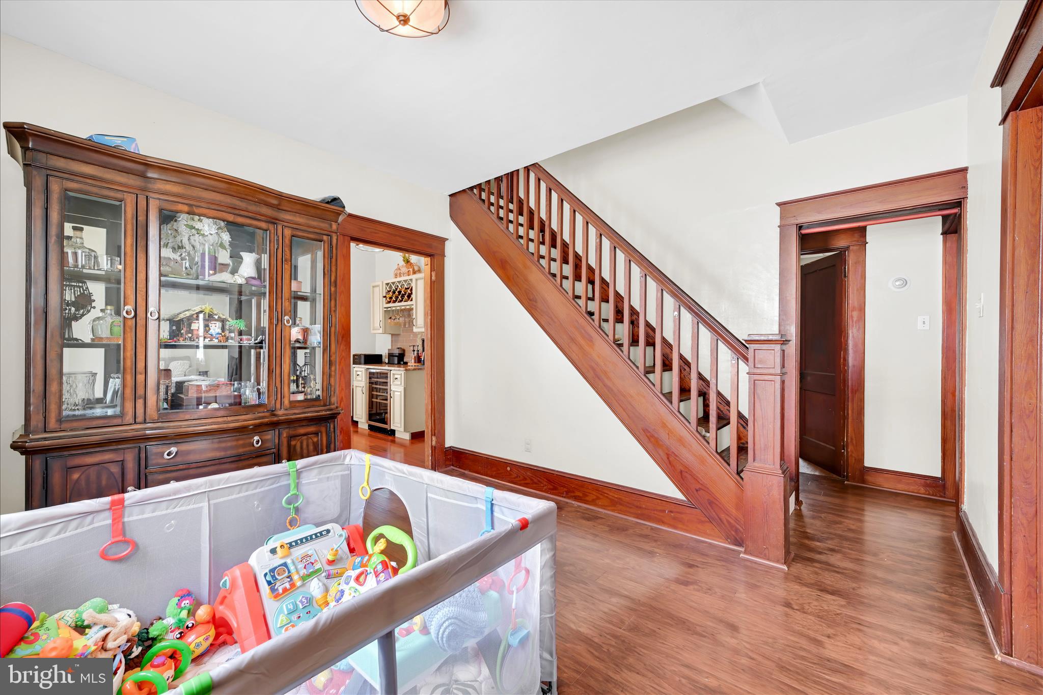 137 E WALTER STREET