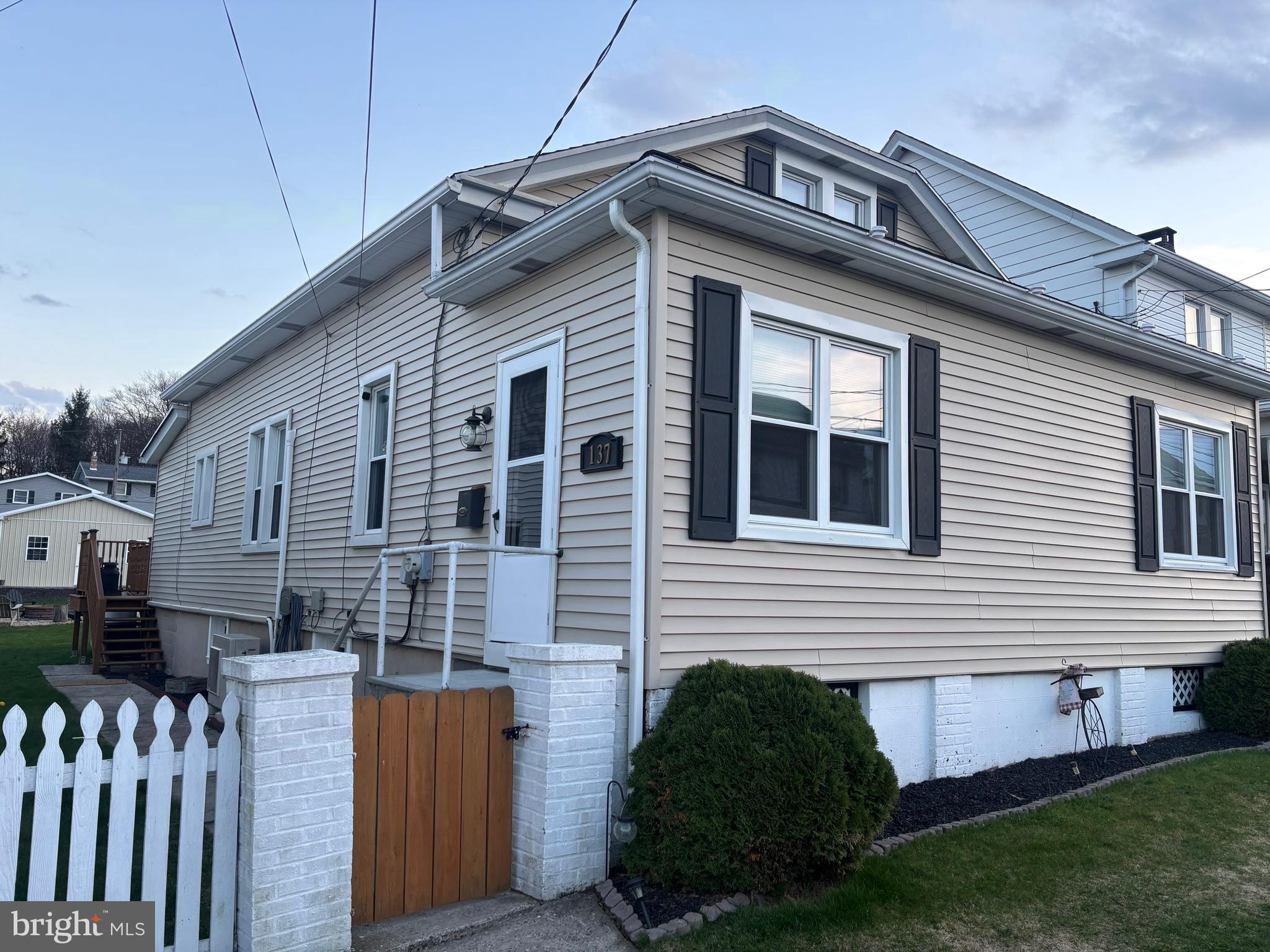 137 E WALTER STREET