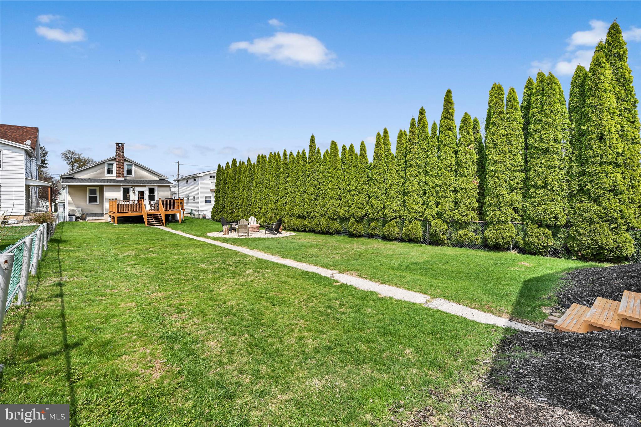 137 E WALTER STREET