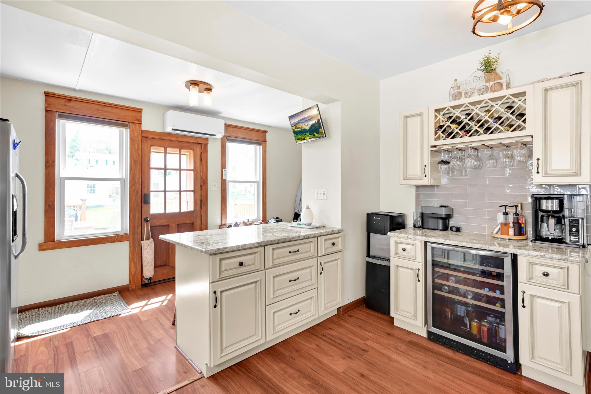 137 E WALTER STREET