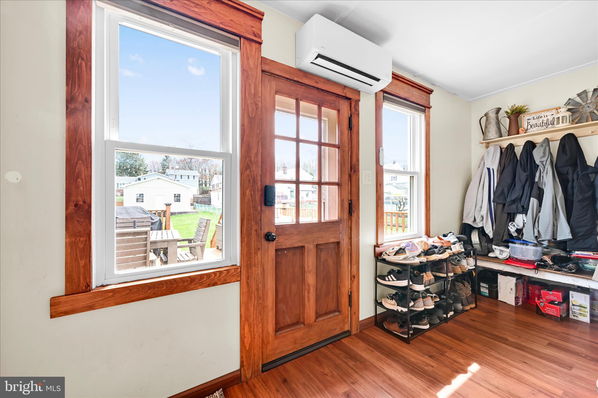 137 E WALTER STREET