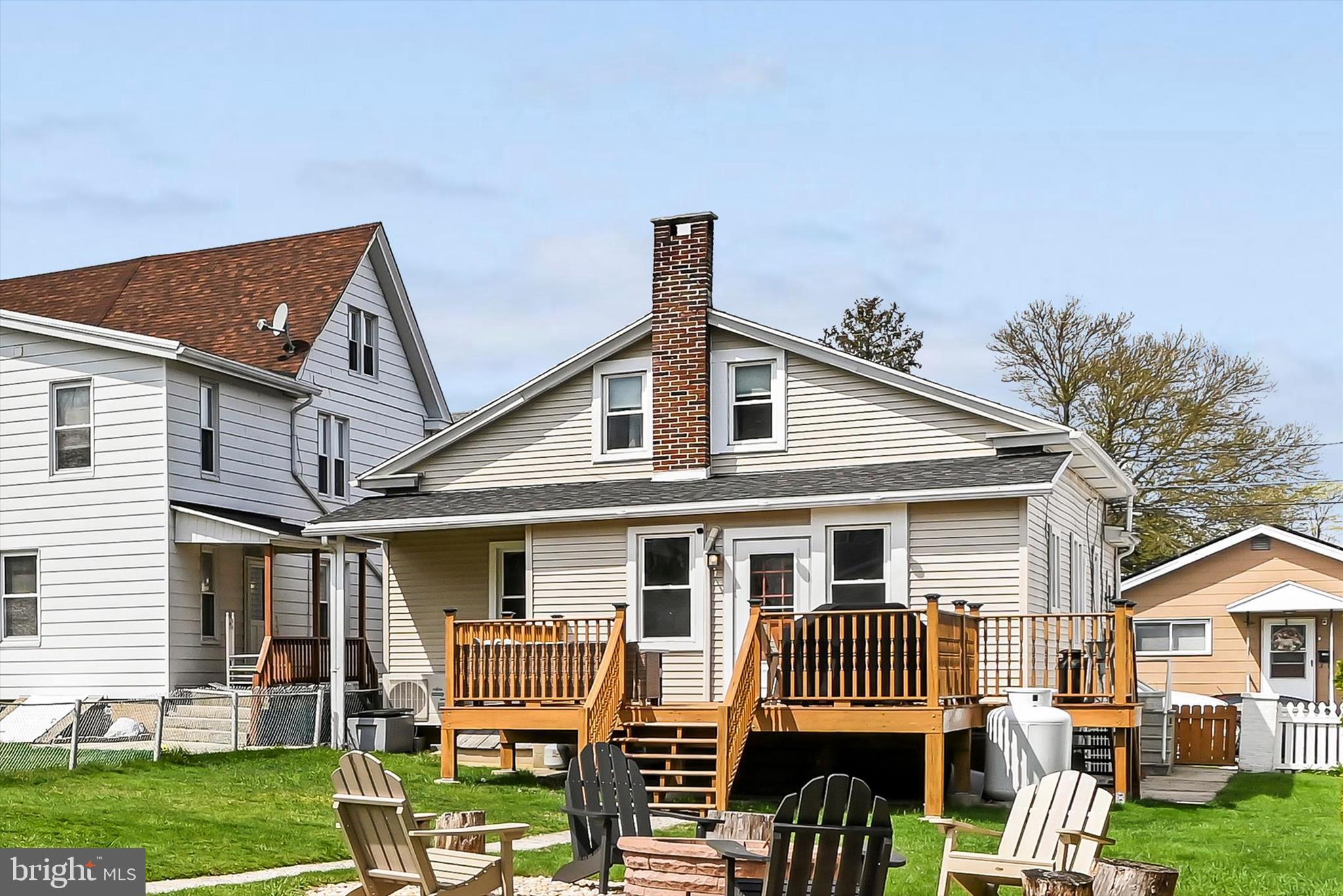 137 E WALTER STREET