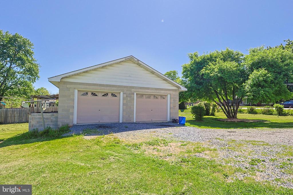 1131 E LIZARD CREEK ROAD