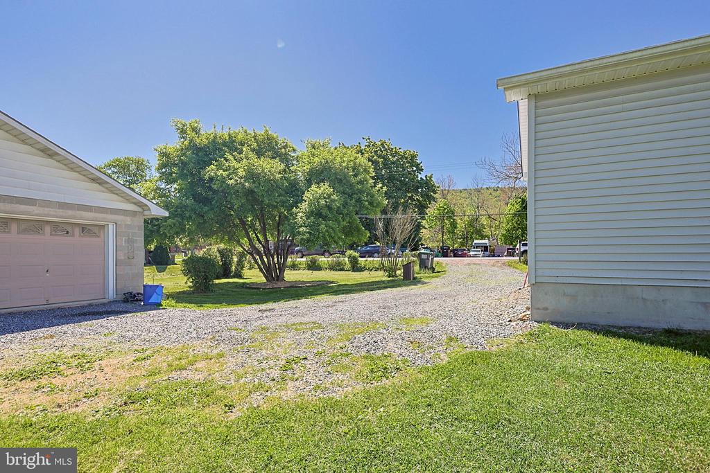 1131 E LIZARD CREEK ROAD