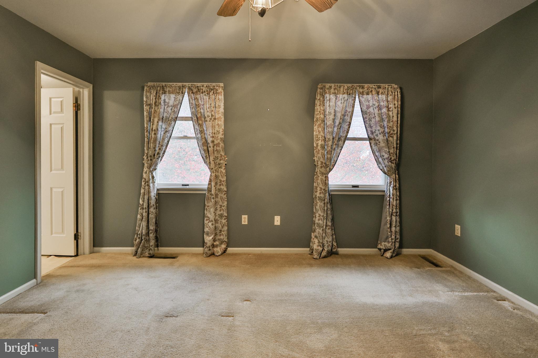 1110 GREENBRIAR LANE