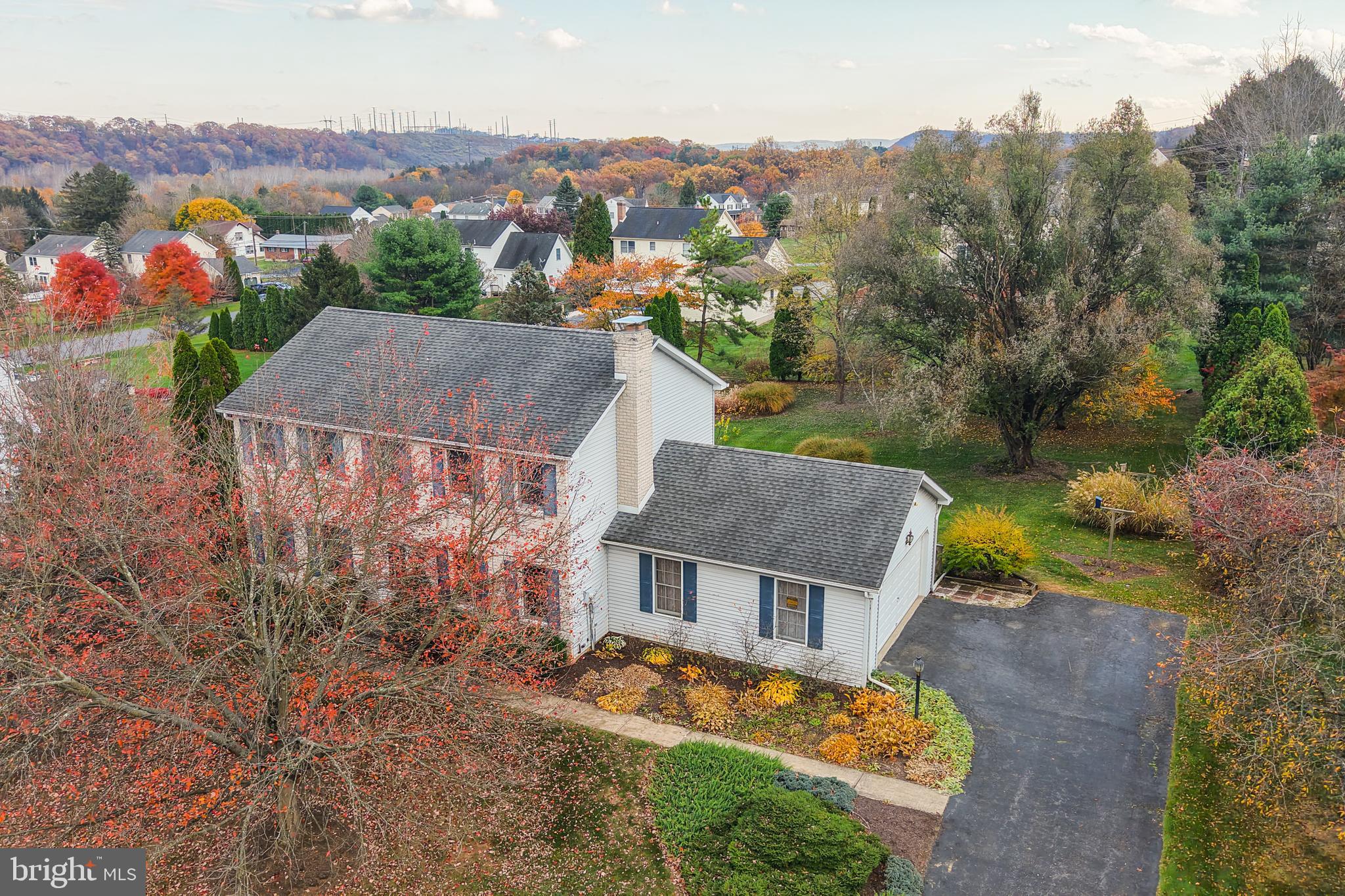 1110 GREENBRIAR LANE