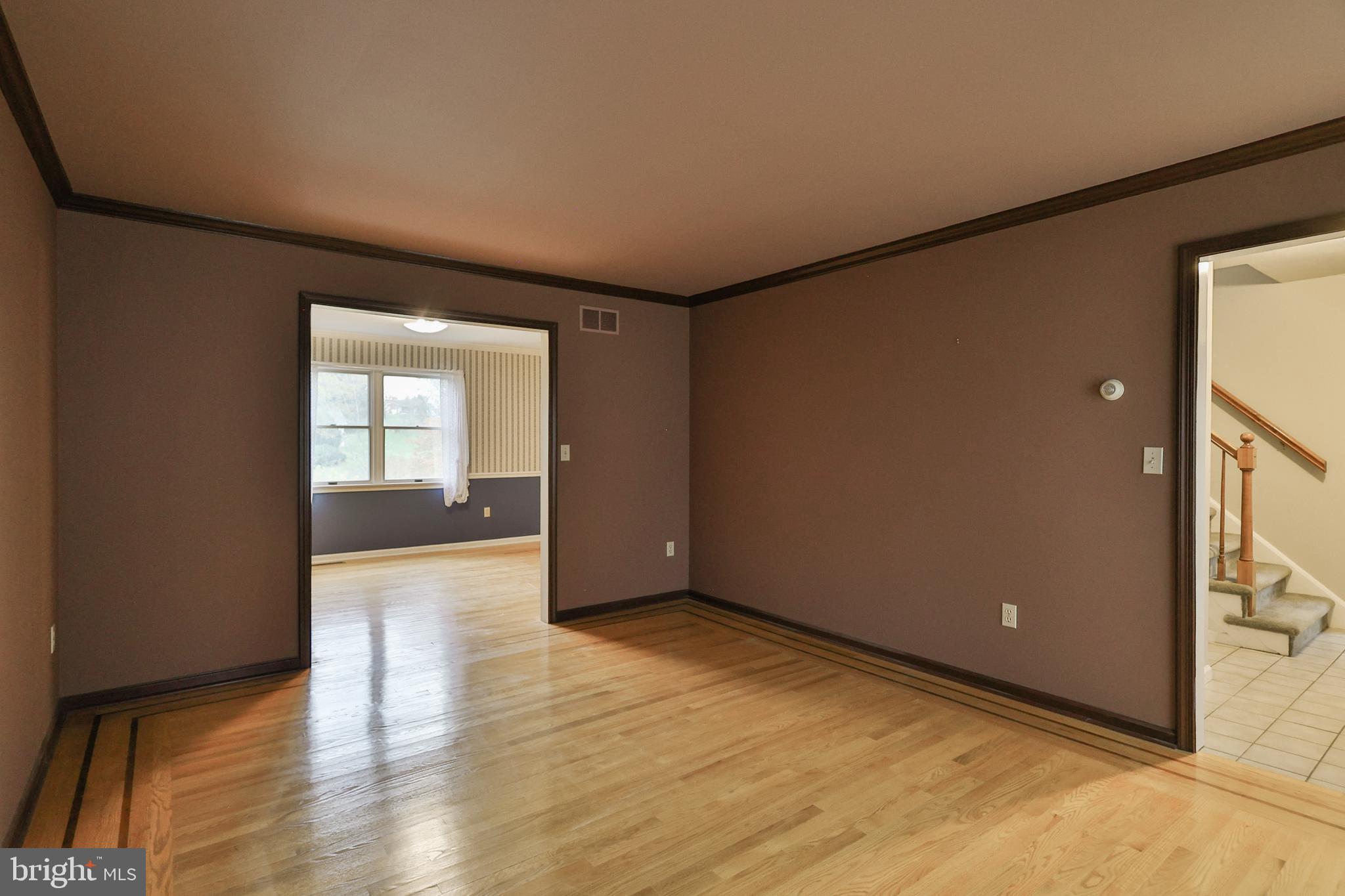 1110 GREENBRIAR LANE