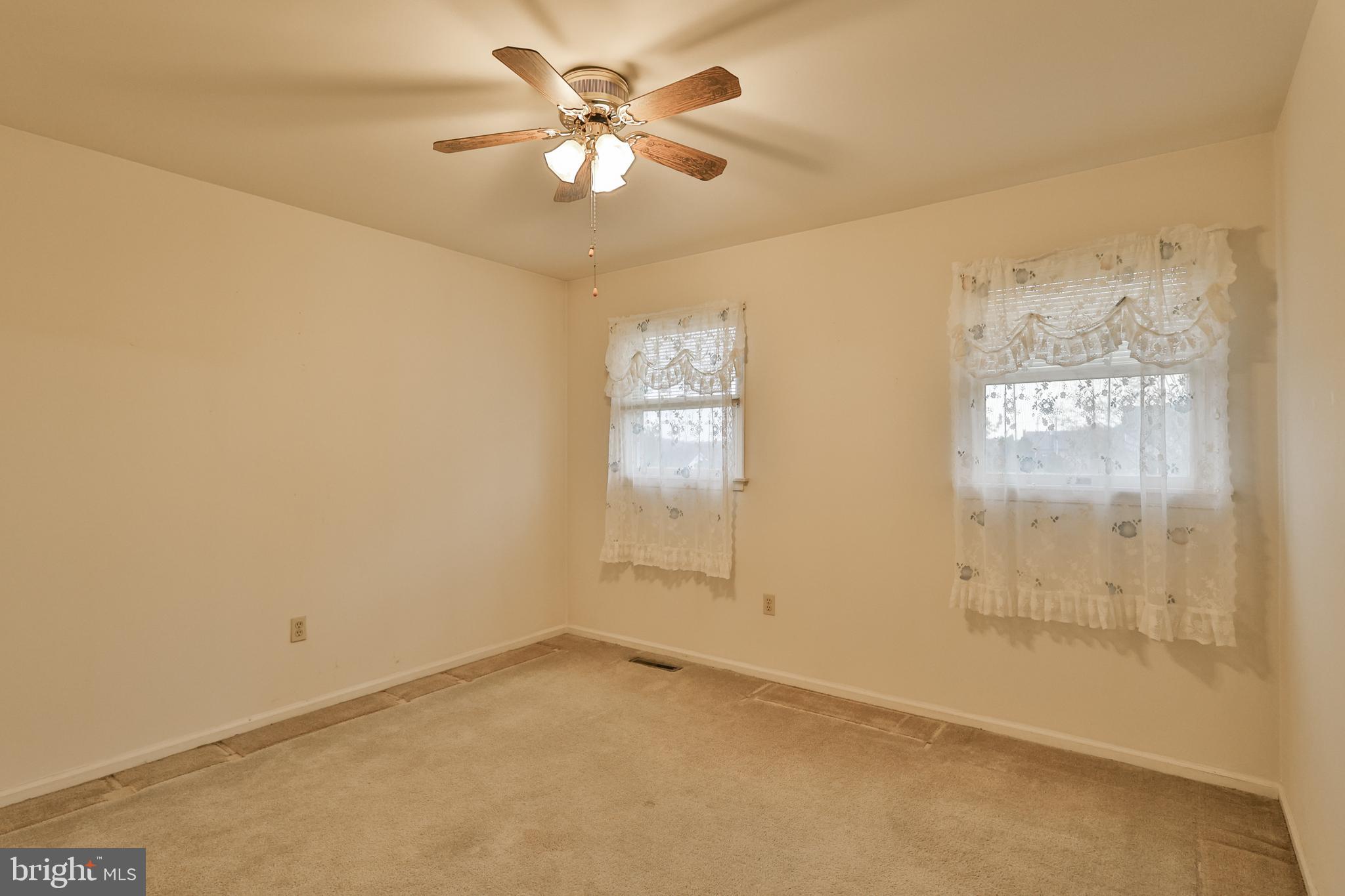 1110 GREENBRIAR LANE