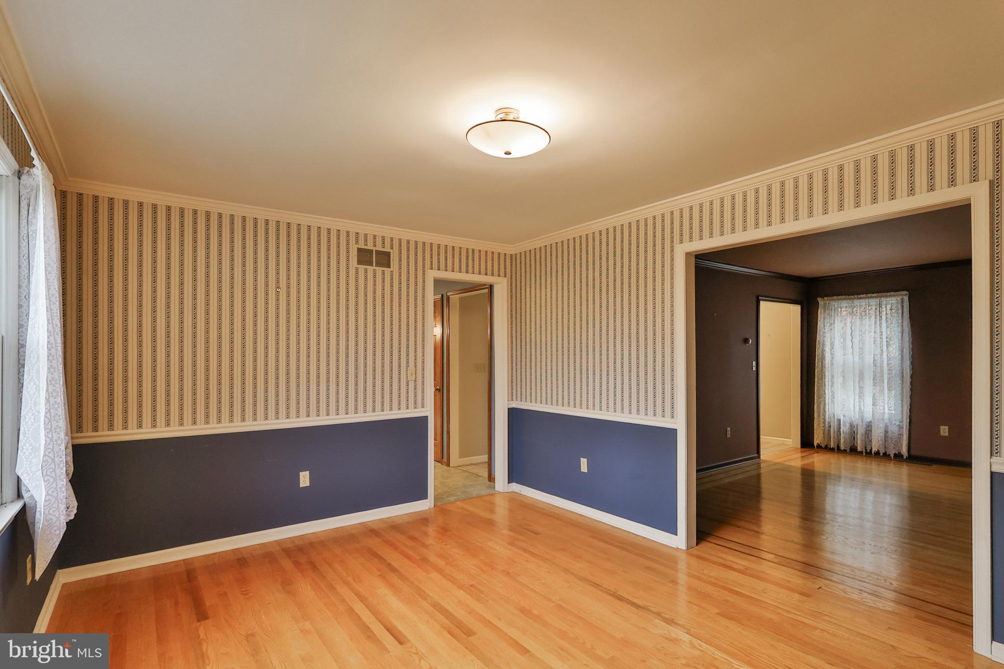 1110 GREENBRIAR LANE