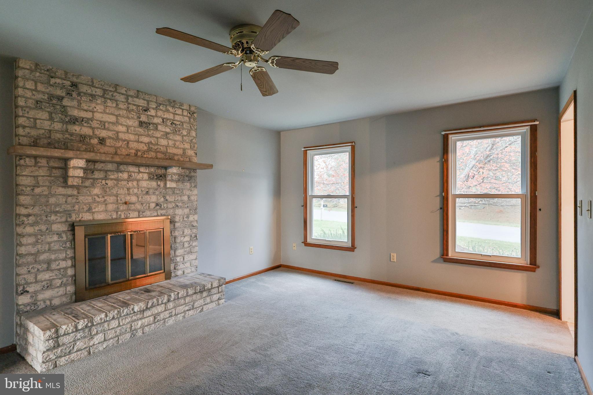 1110 GREENBRIAR LANE