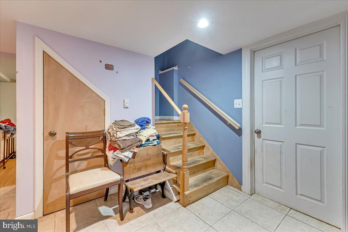 9338 SHERWOOD DRIVE