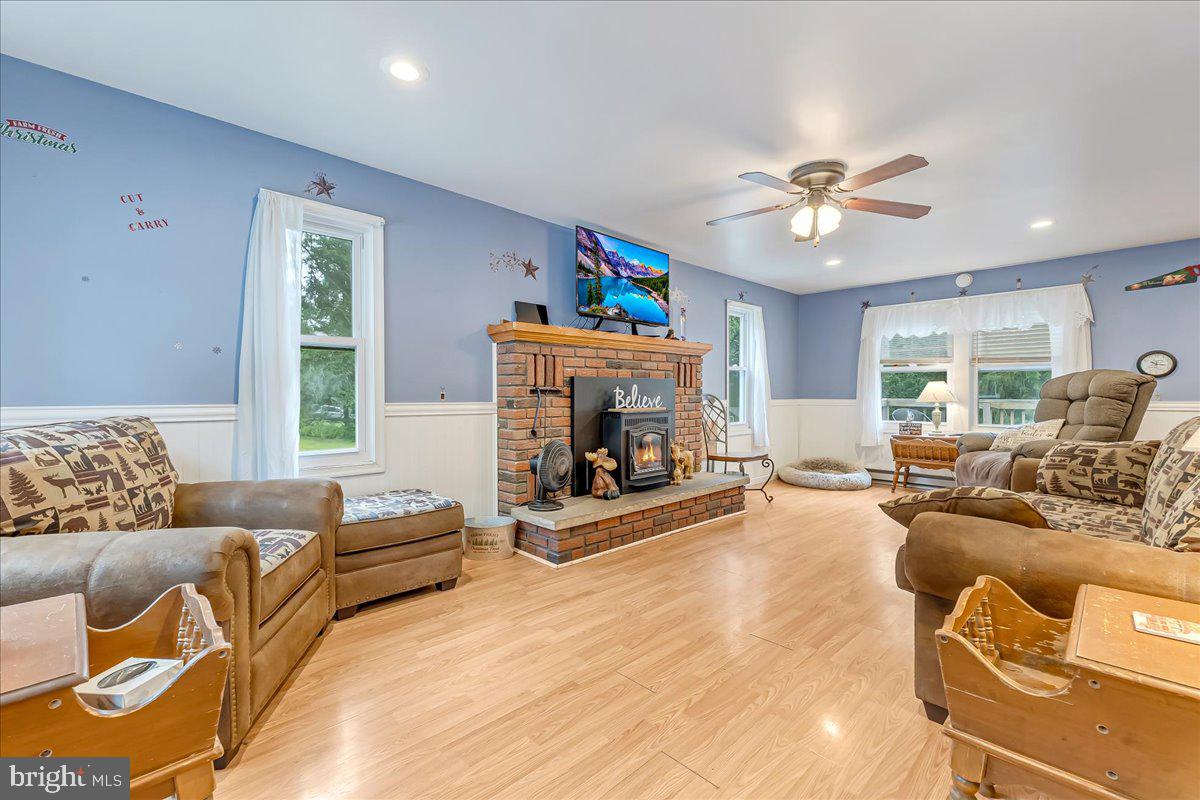9338 SHERWOOD DRIVE