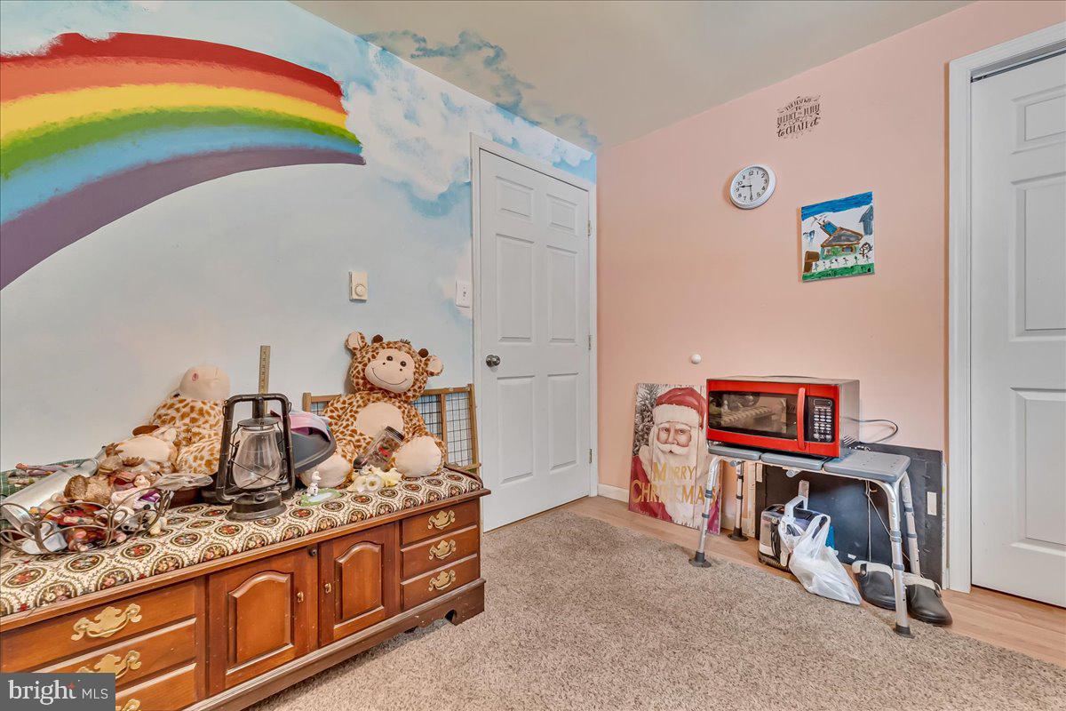 9338 SHERWOOD DRIVE