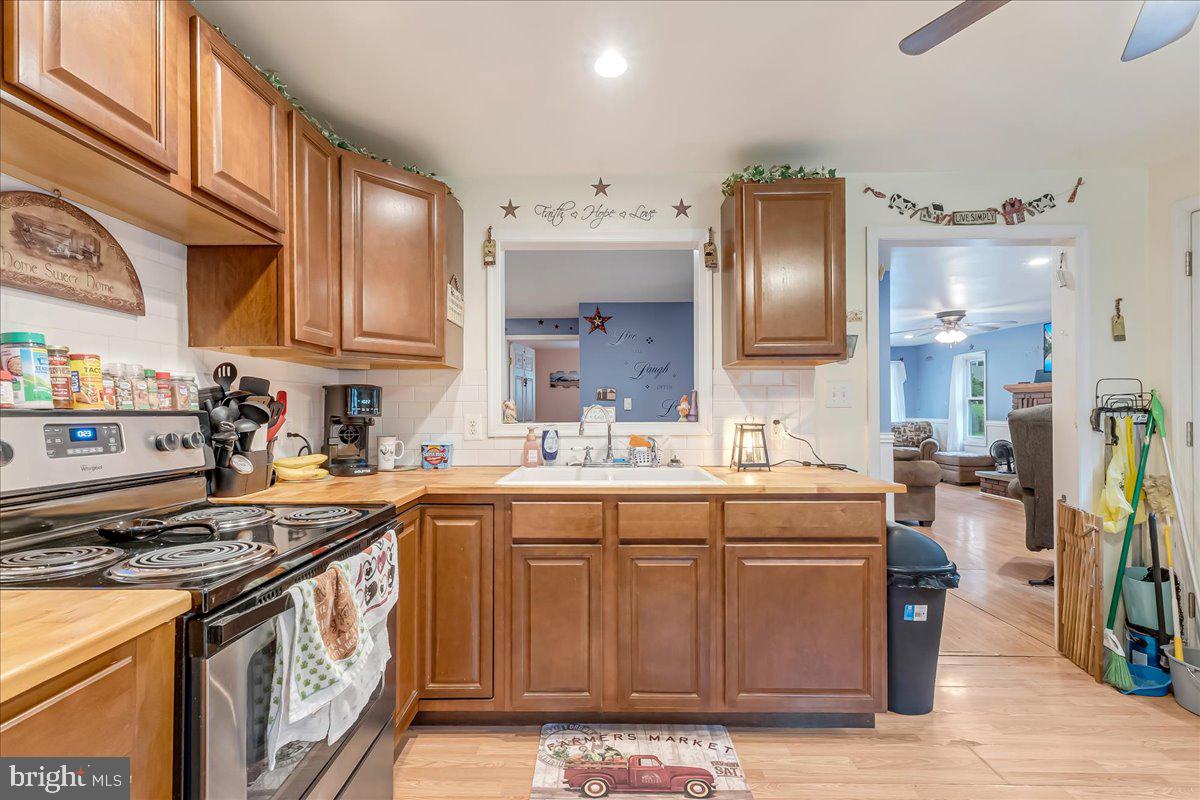 9338 SHERWOOD DRIVE