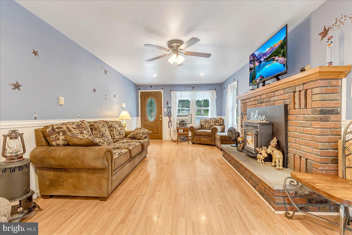 9338 SHERWOOD DRIVE