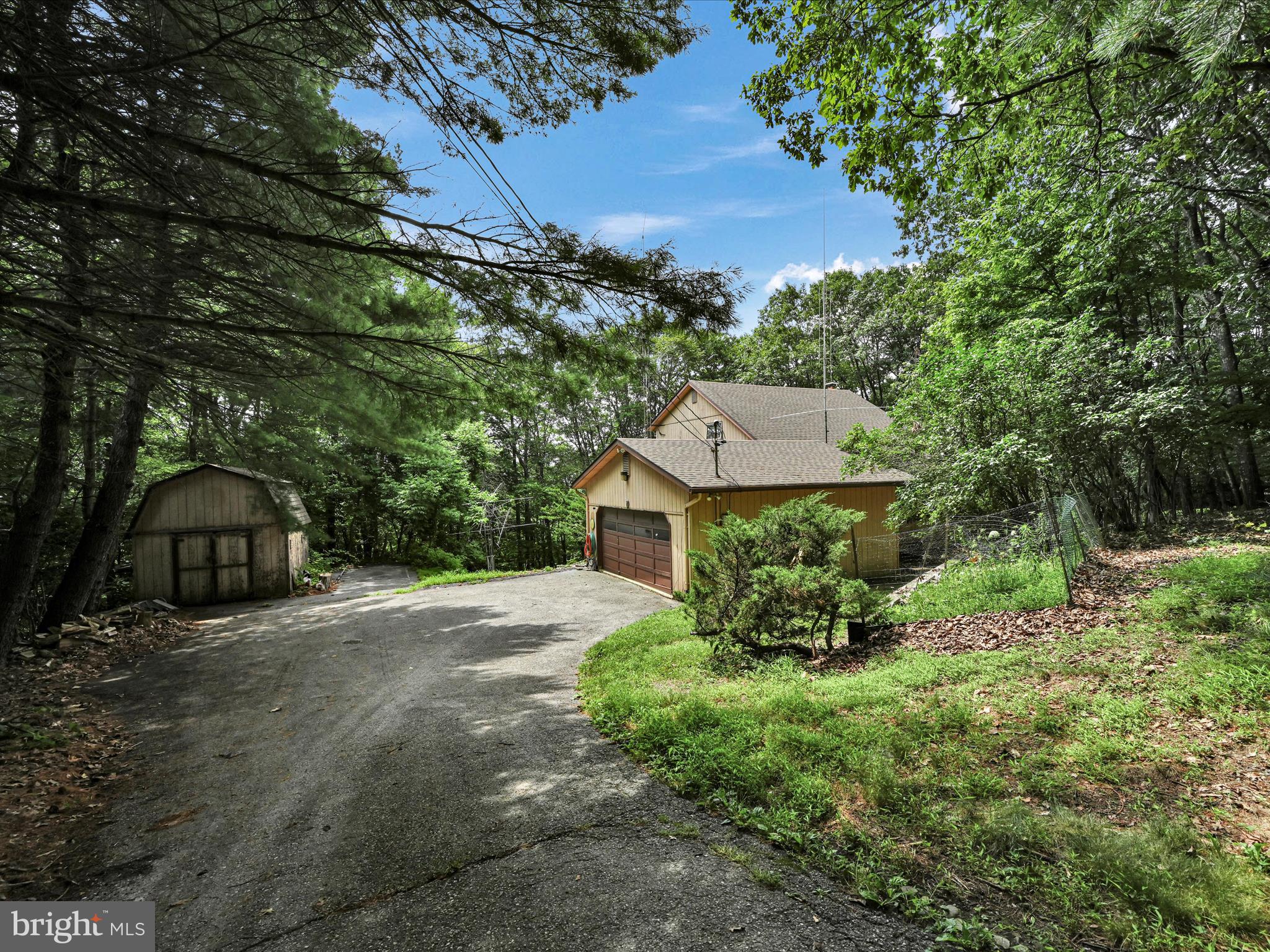 121 LONGVIEW DRIVE