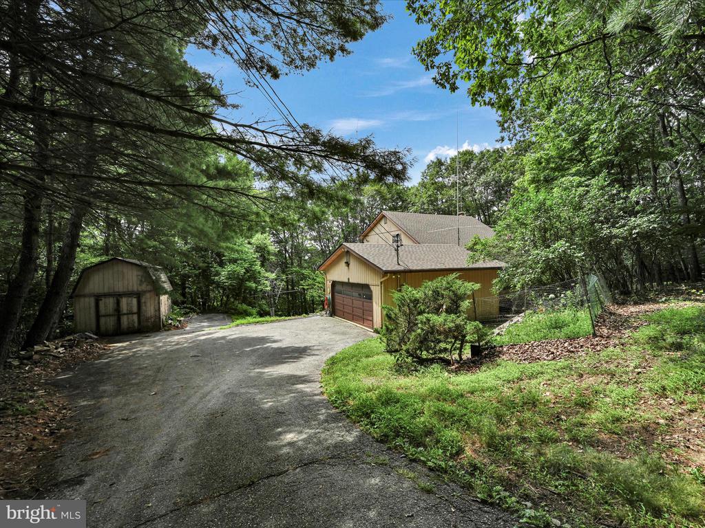 121 LONGVIEW DRIVE