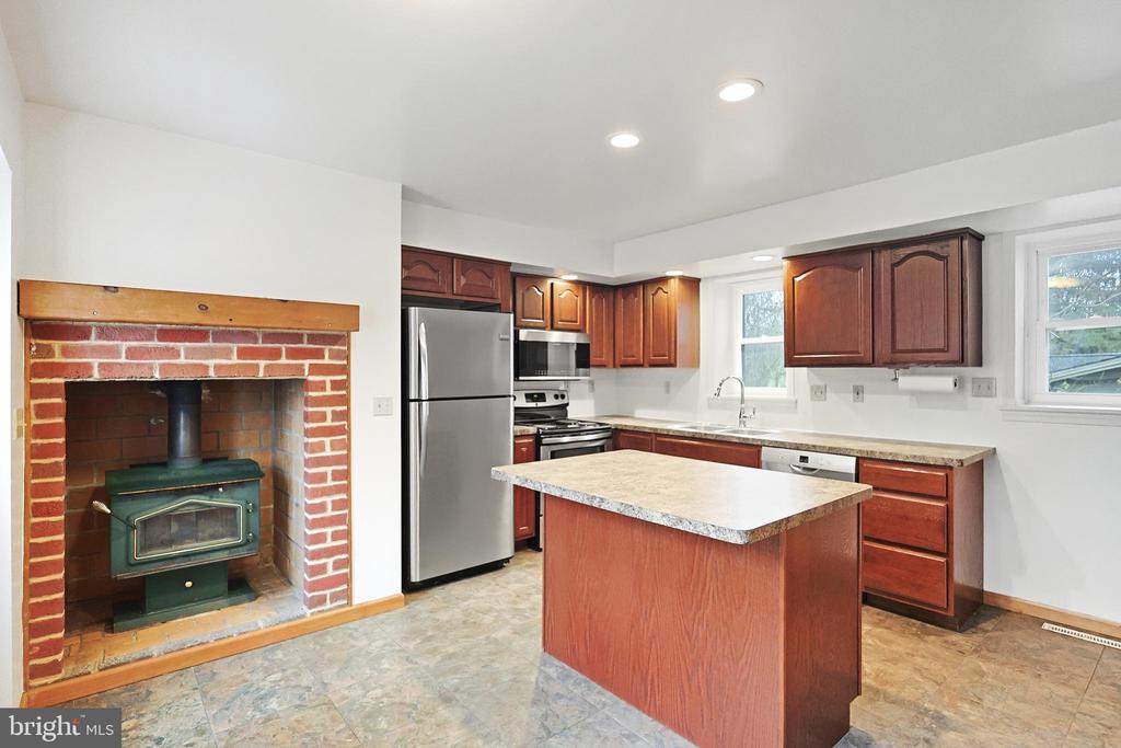 337 W MAIN STREET