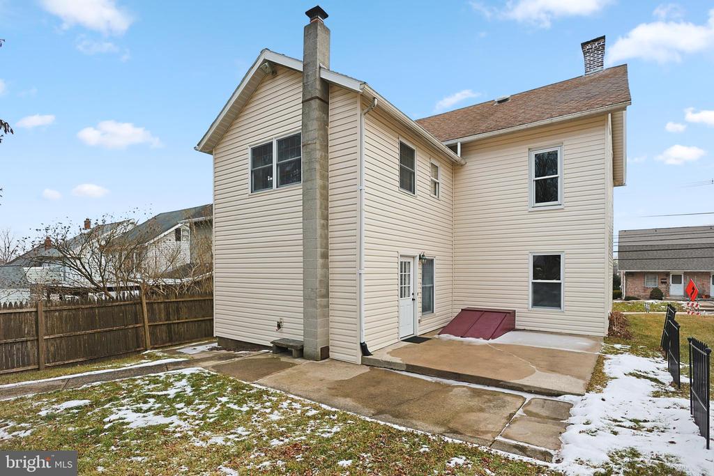 337 W MAIN STREET