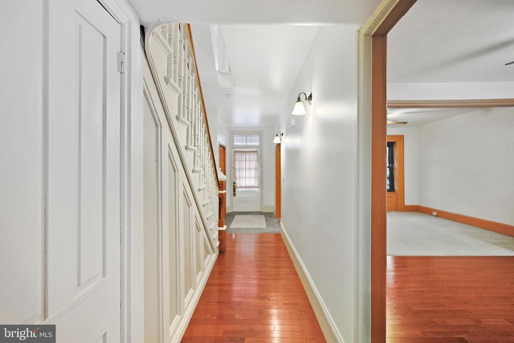 337 W MAIN STREET