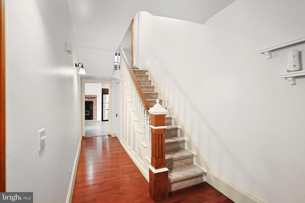 337 W MAIN STREET