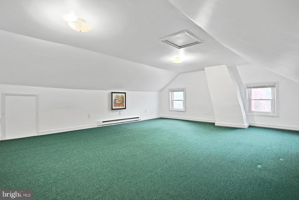 337 W MAIN STREET