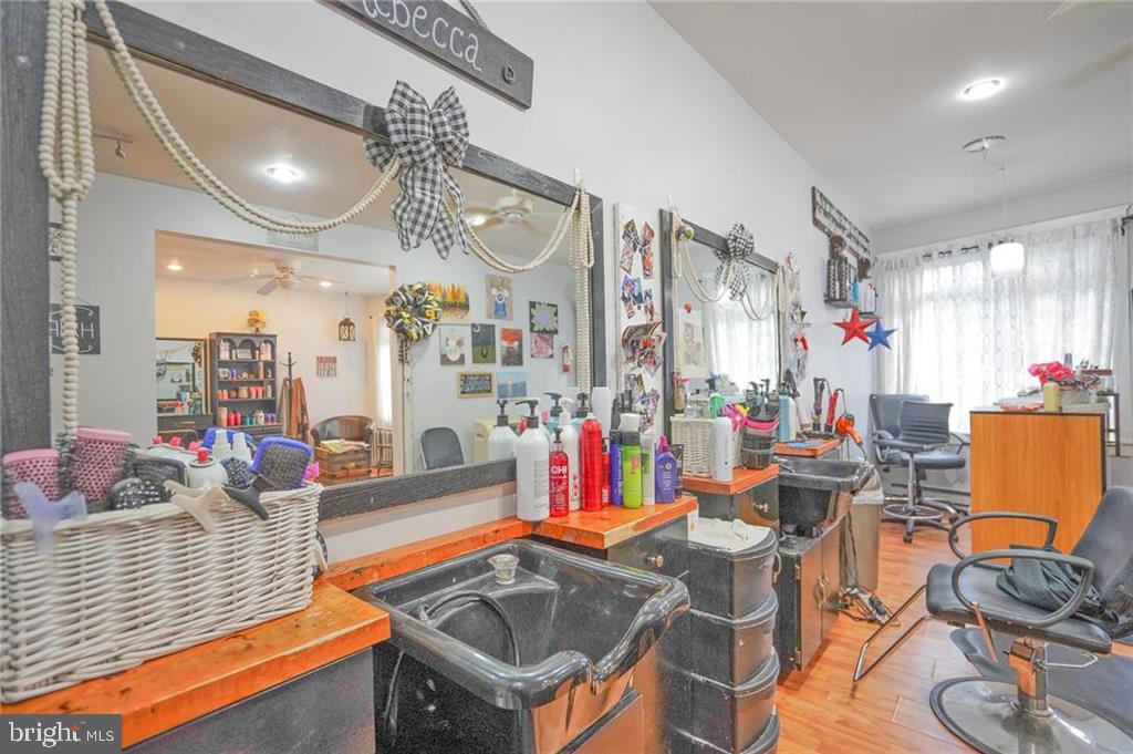 250-252 E. BROAD STREET