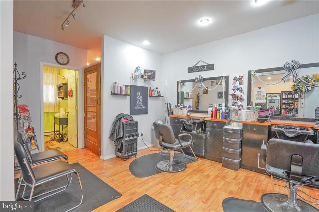 250-252 E. BROAD STREET