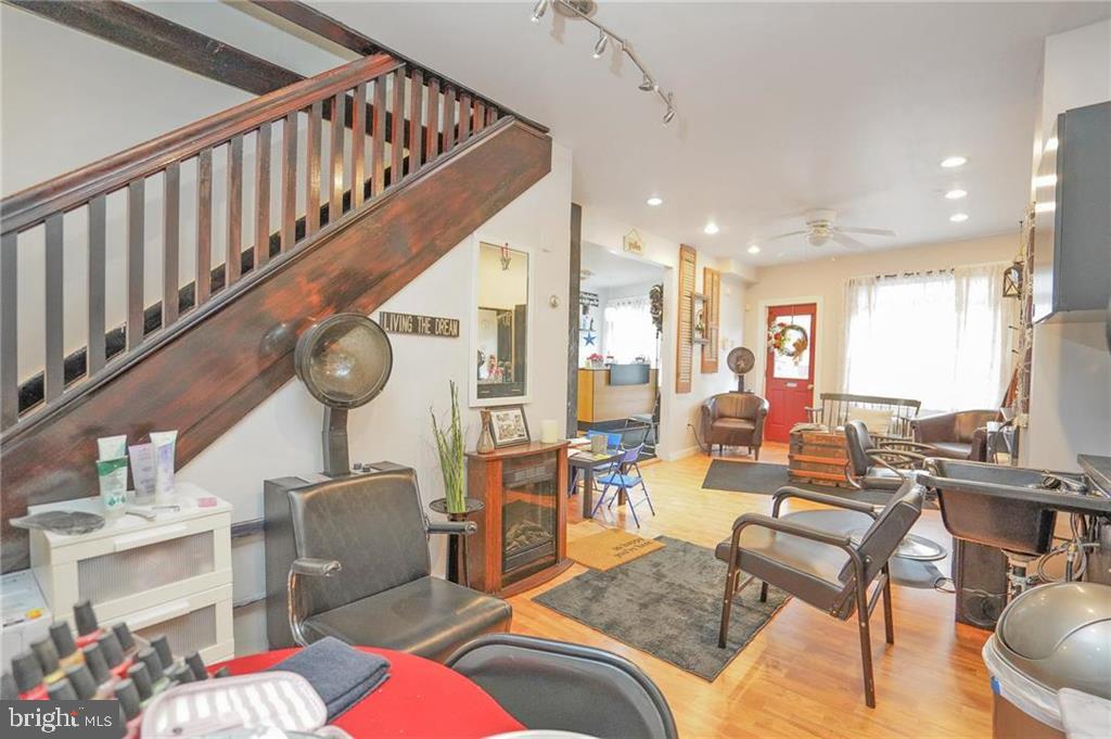 250-252 E. BROAD STREET