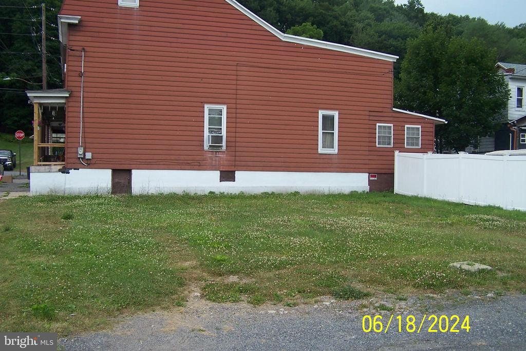 0 N RAILROAD STREET
