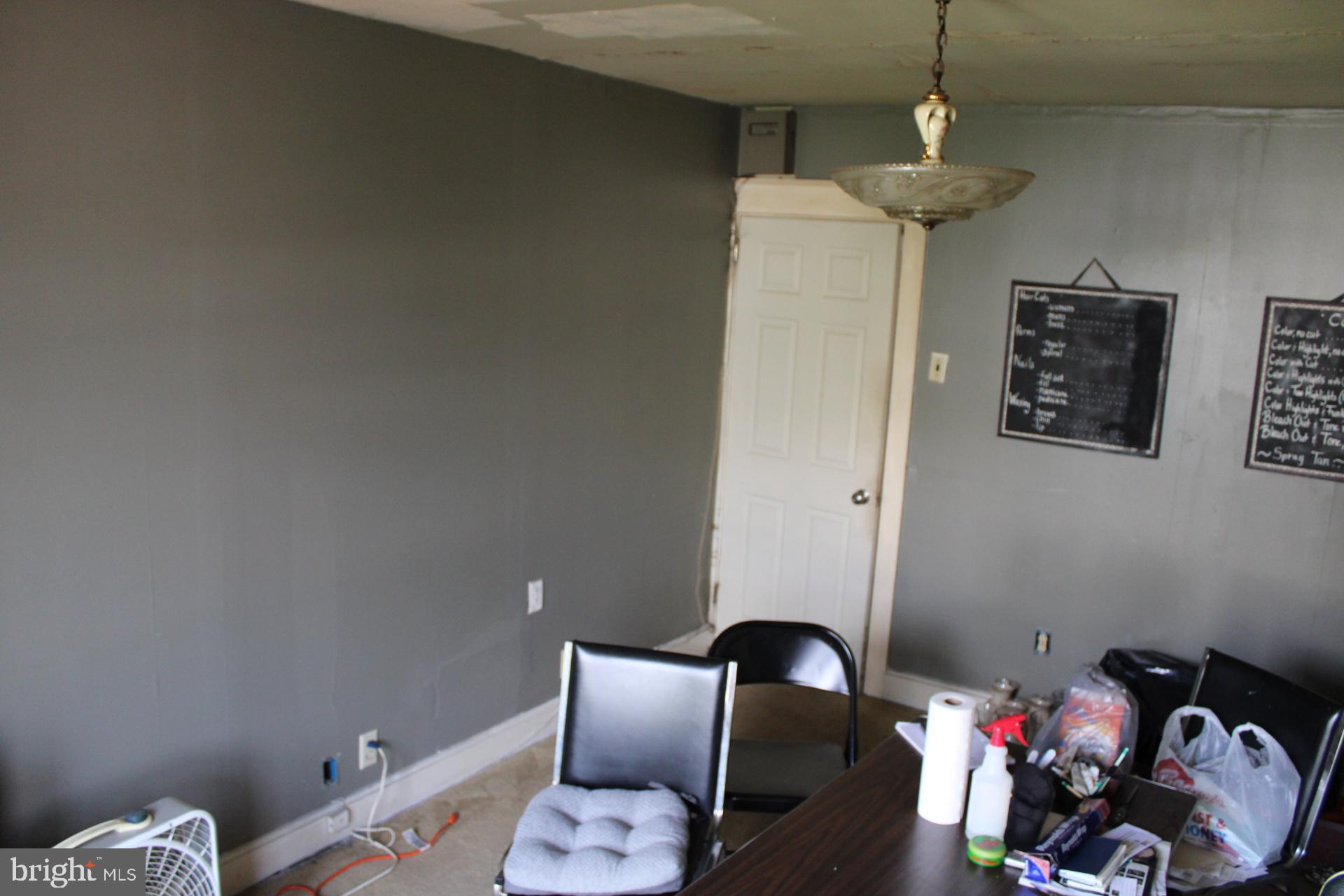 250-252 E BROAD STREET