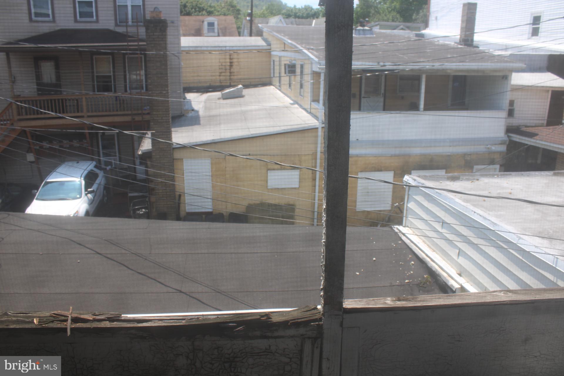 250-252 E BROAD STREET