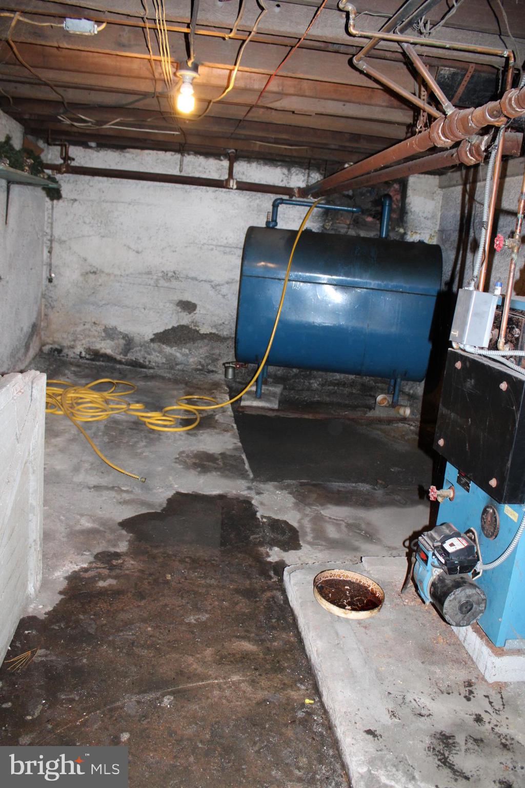 250-252 E BROAD STREET