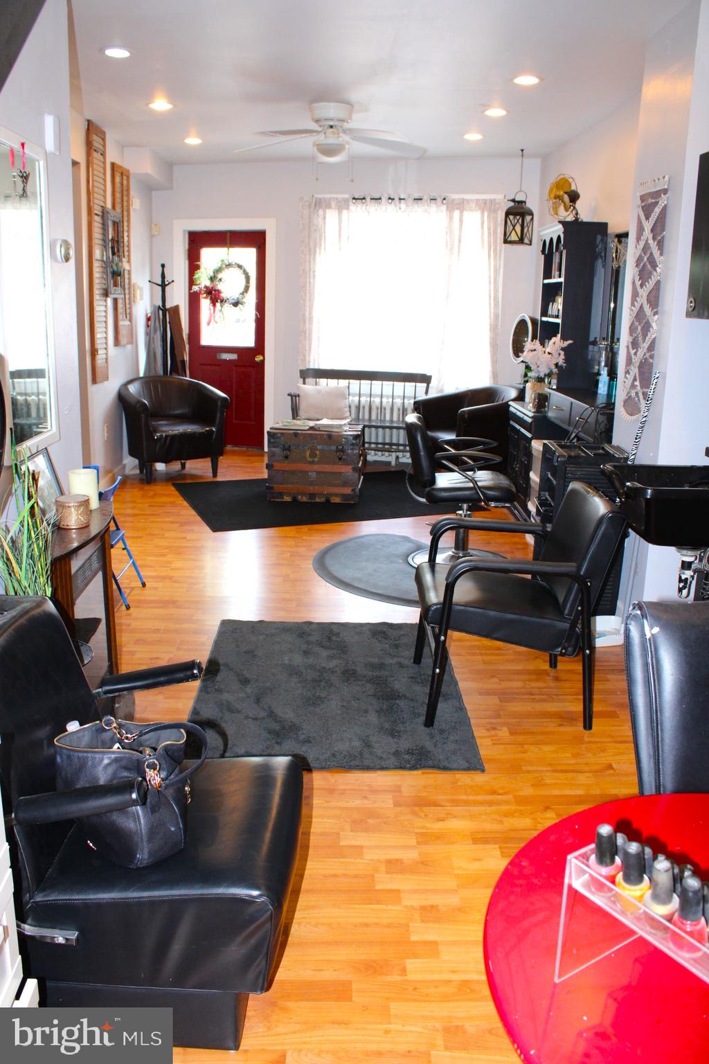 250-252 E BROAD STREET