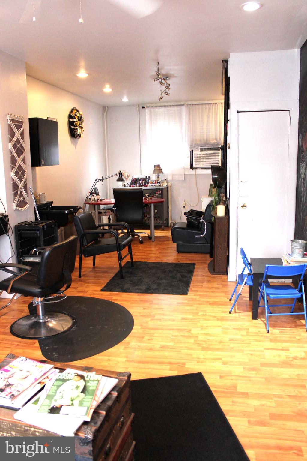 250-252 E BROAD STREET