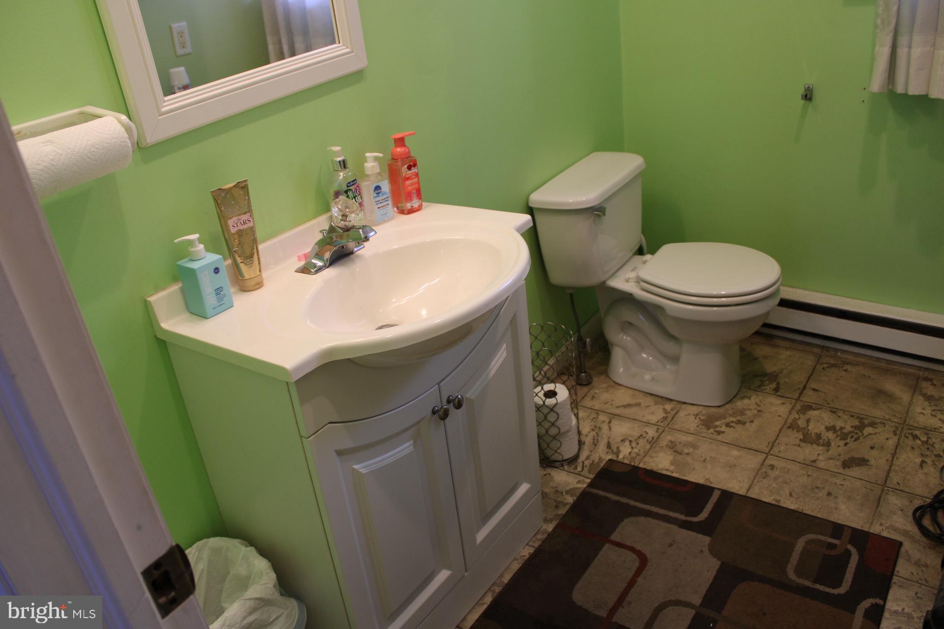 250-252 E BROAD STREET