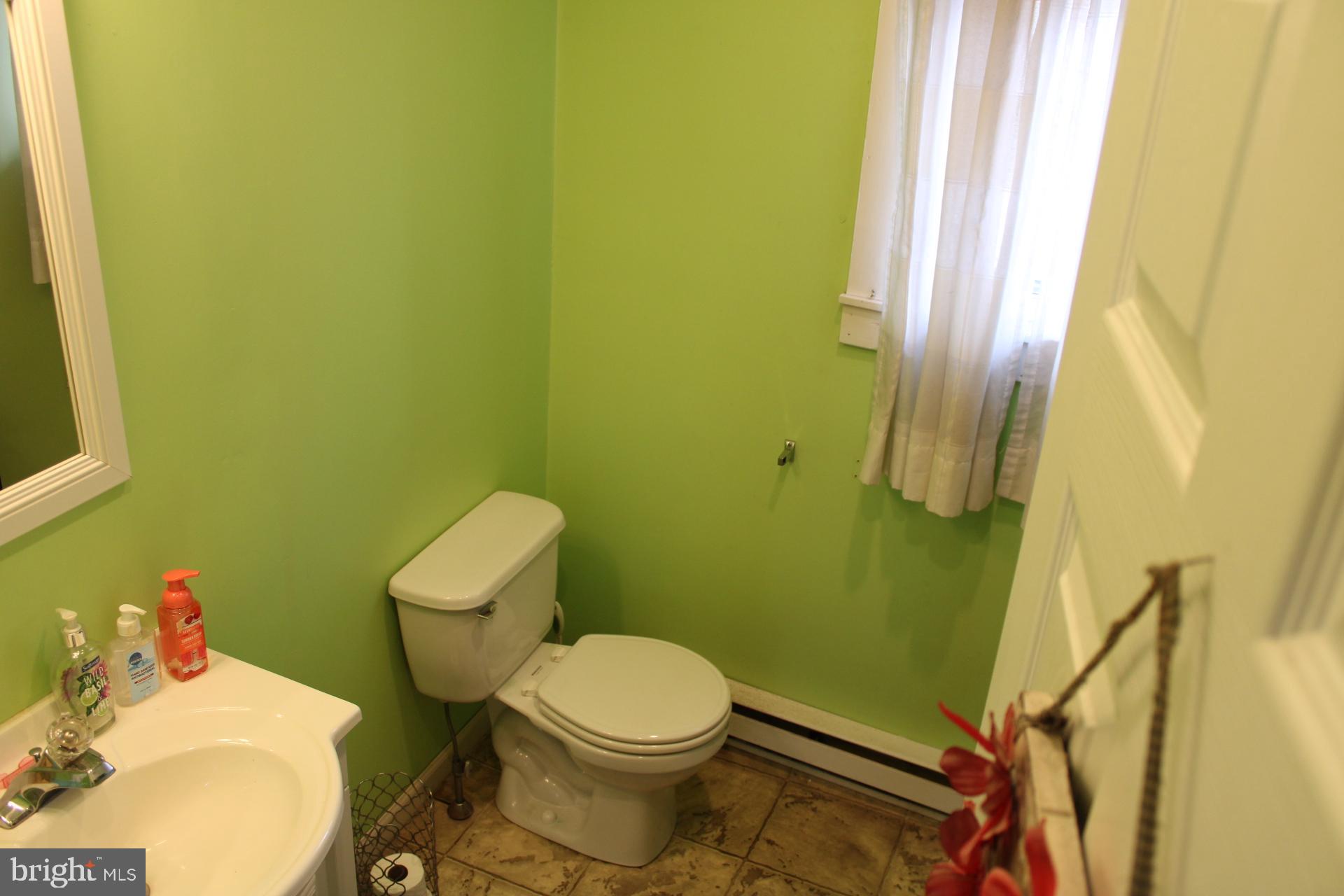 250-252 E BROAD STREET